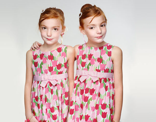 File:Twins-615.jpg