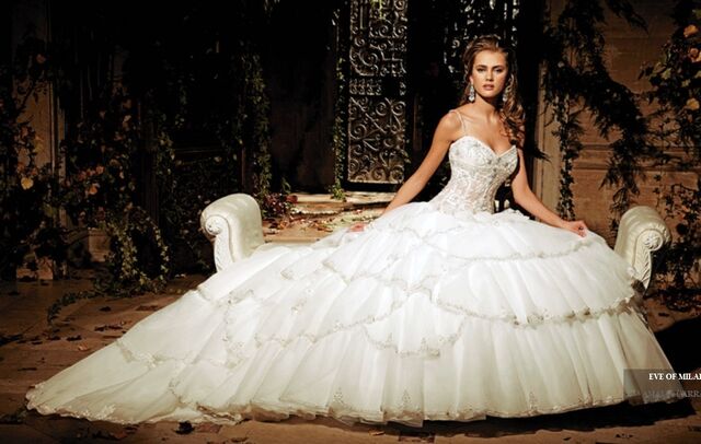 File:2012 celebrity ball gown wedding dress 9835 20111218191200.jpg