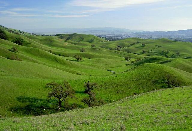 File:Hills.jpg