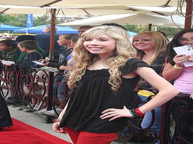 File:220px-Jennette McCurdy.jpg