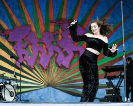 27-Jazz Fest 2017 Lorde Willow Haley-1024x819