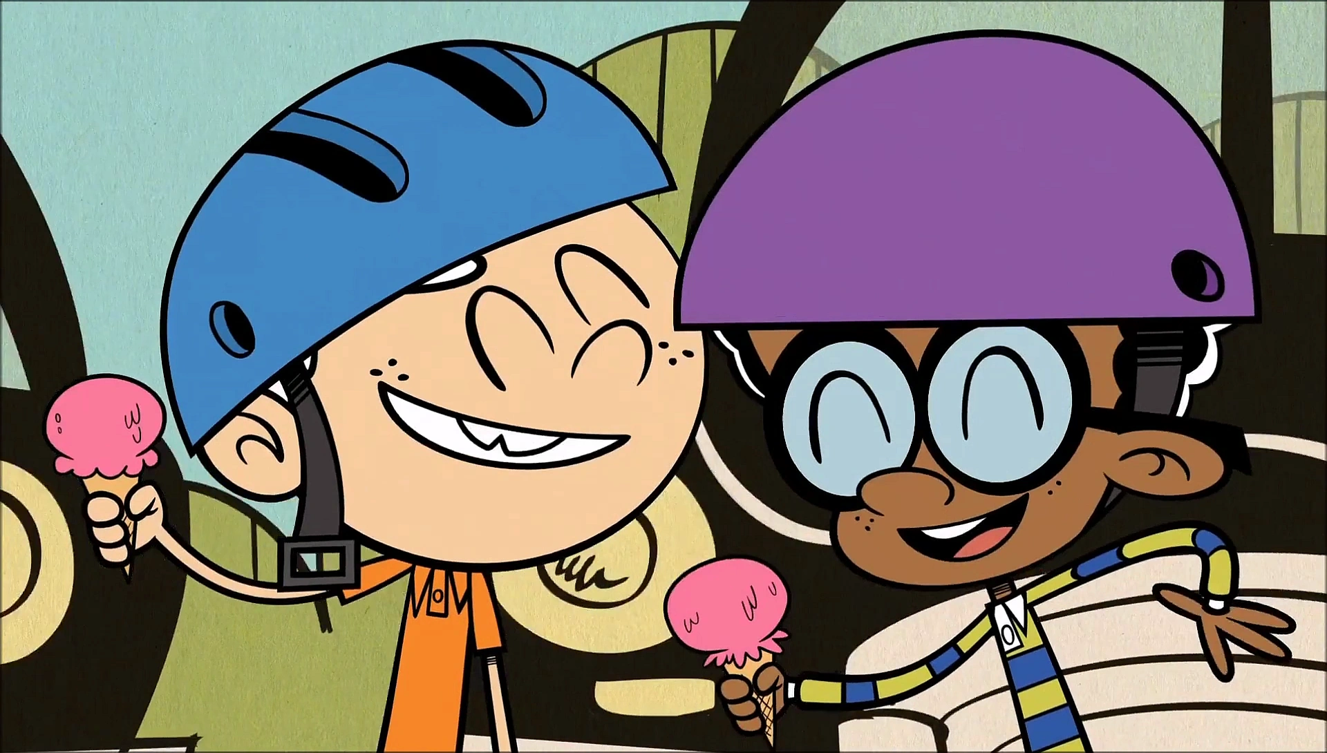 Image S1E10A Linc Clyde having ice cream.png The Loud House