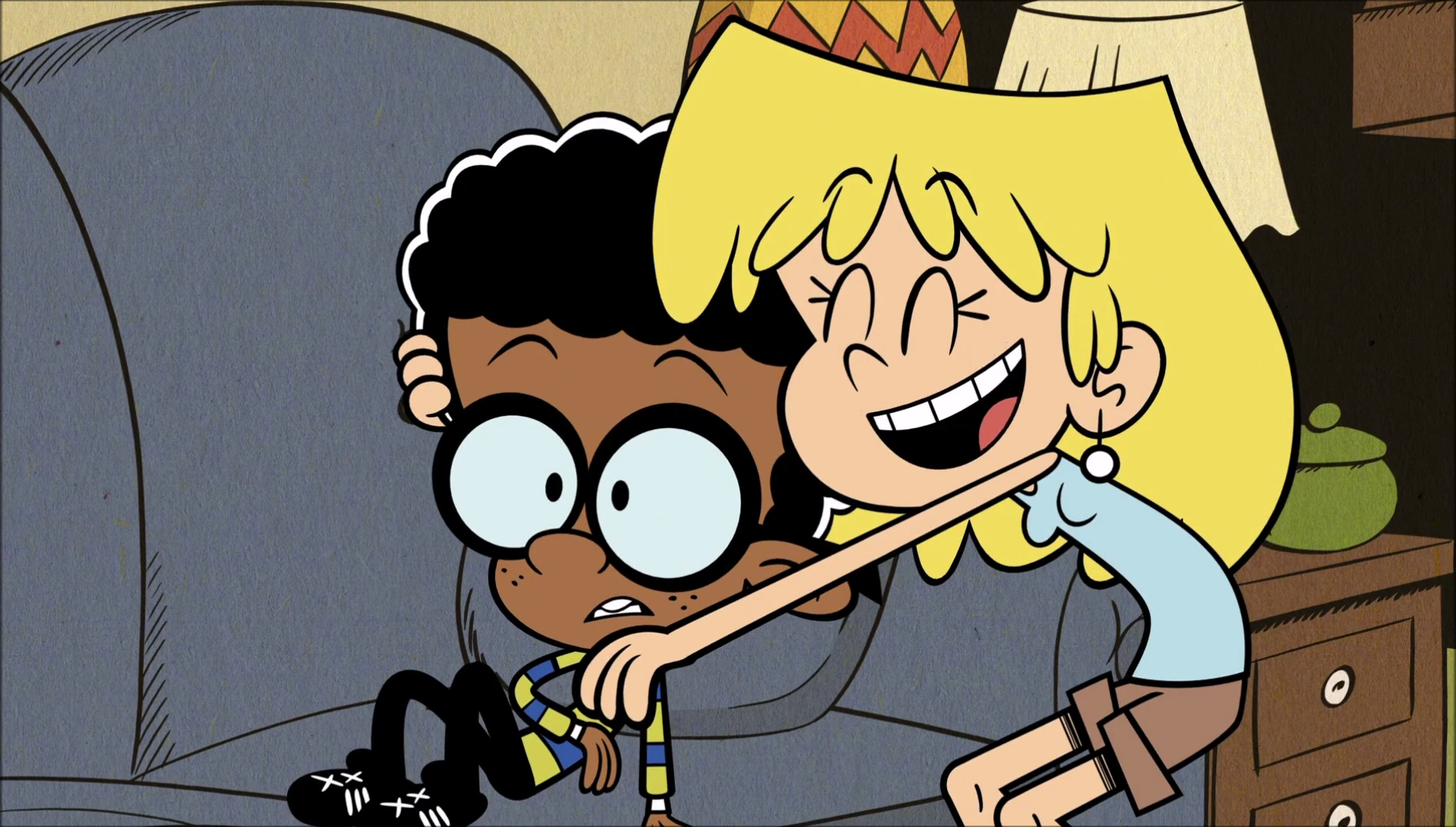 Image S1e22b Lori Hugging Clydepng The Loud House Encyclopedia Fandom Powered By Wikia 