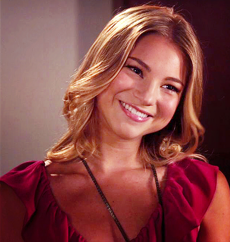 File:Laurel1x04.png