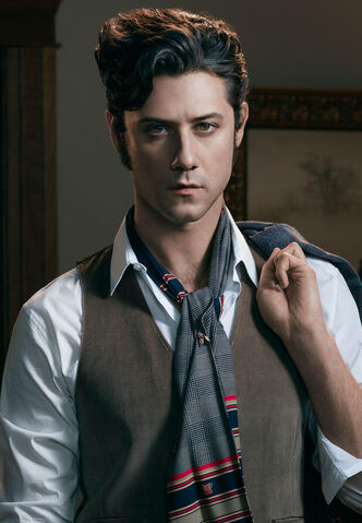 File:Eliot Waugh.jpg