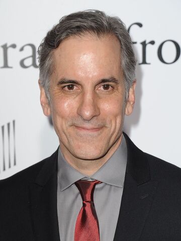 File:Wayne Pére.jpg