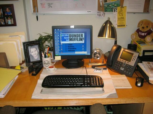 File:Toby'sDesk.jpg