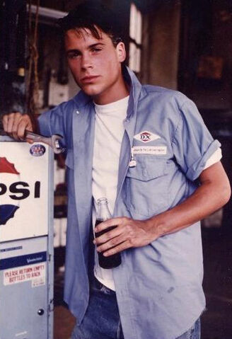 File:Sodapop Curtis DX.jpg