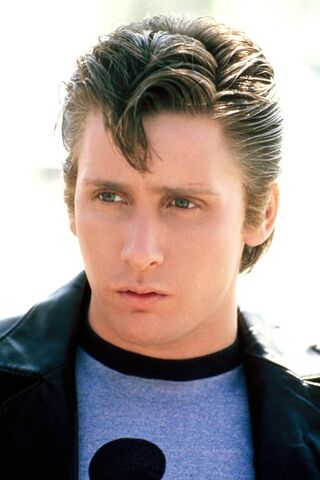 File:Two-Bit-the-outsiders-30623208-467-700.jpg