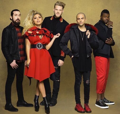 File:PTX-Christmas-Photo.jpg