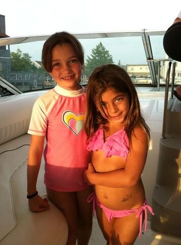 File:Gabriella and Milania Giudice.jpg