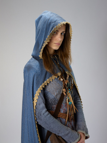 File:Fleur Randall-in cloak-IMG 3599.png