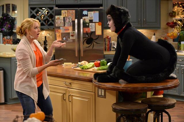 File:Melissa-and-joey-witch-came-first-.jpg