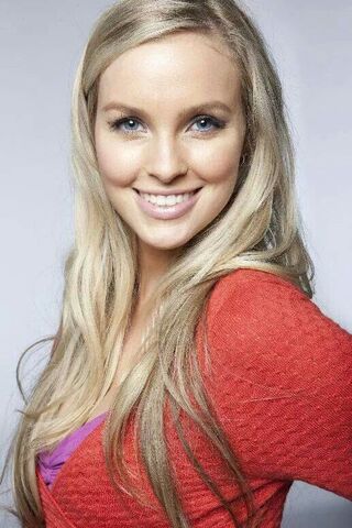 File:Alicia1.jpg