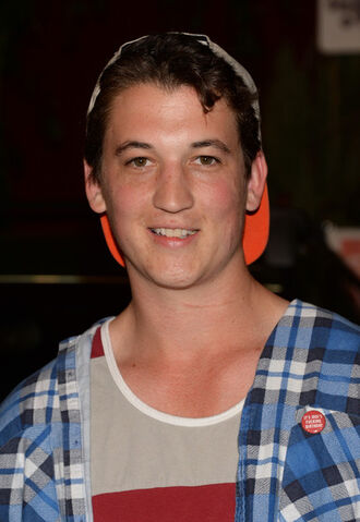 File:Miles+Teller+Walking+Dead+10th+Anniversary+io4NQxFhZyVl.jpg