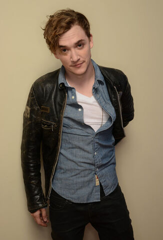 File:Kyle+Gallner+Dear+White+People+Portraits+Sundance+lHGiVnJVTmwl.jpg