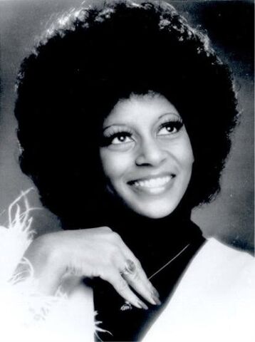 File:Lynda Laurence classic.jpg