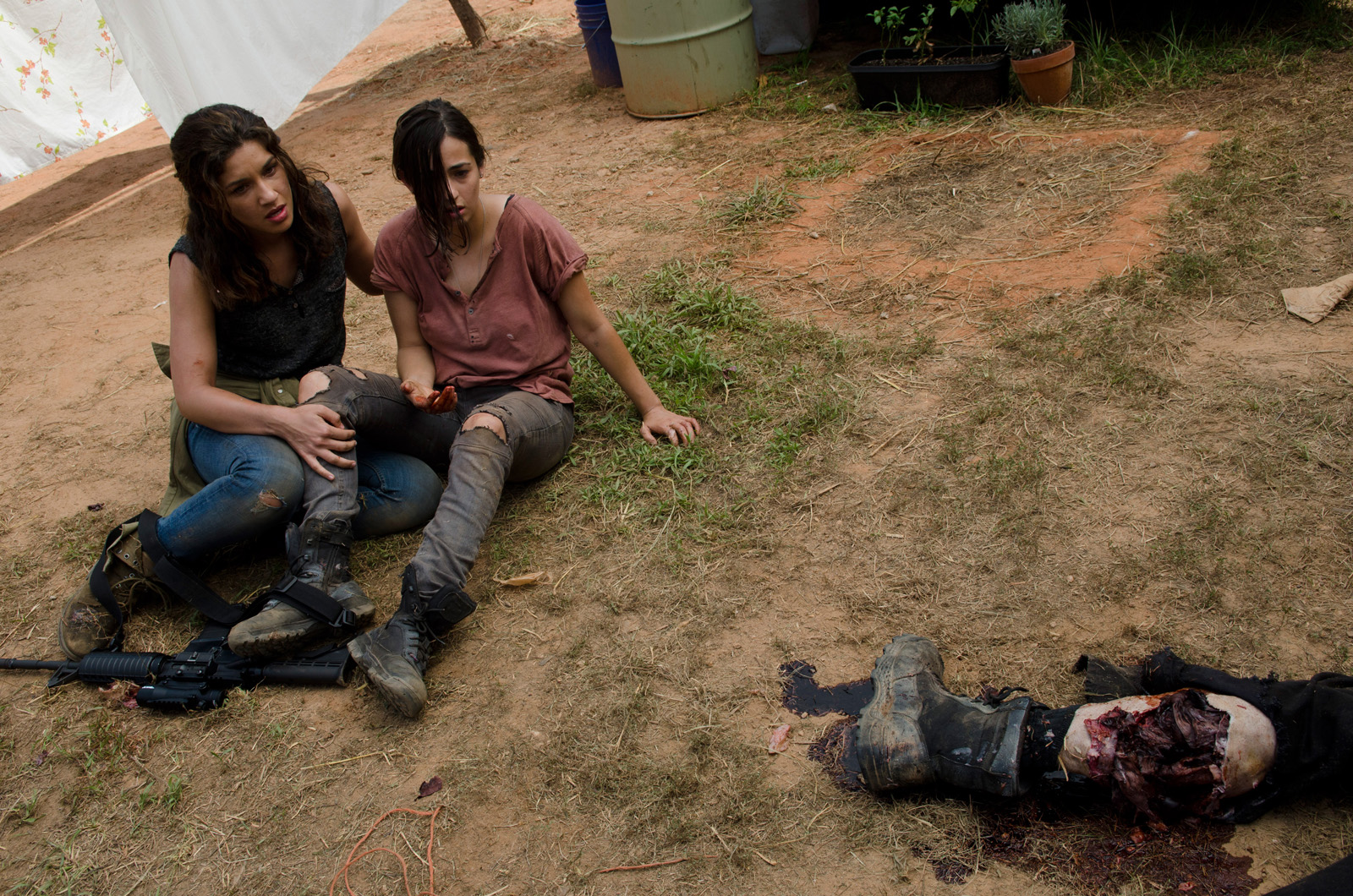 Imagen Alisha Y Tara Dead Weight Jpg The Walking Dead