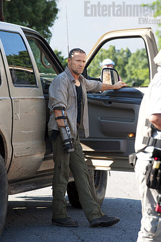 Datei:The-Walking-Dead-Dixon.jpg