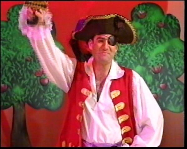 File:CaptainFeathersword.jpg