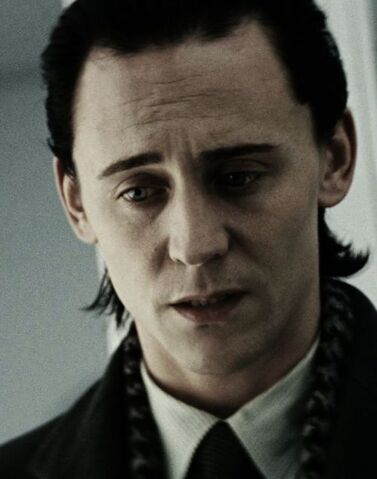 File:Loki-loki-thor-2011-25151465-500-635.jpg