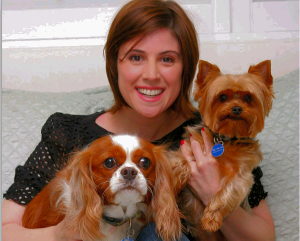File:Melanie Paxson and pets.png