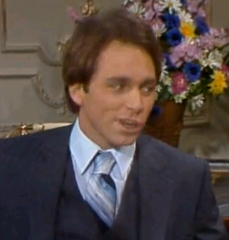 File:Lee Tripper.png