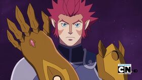 Lion-o extended gauntlet2
