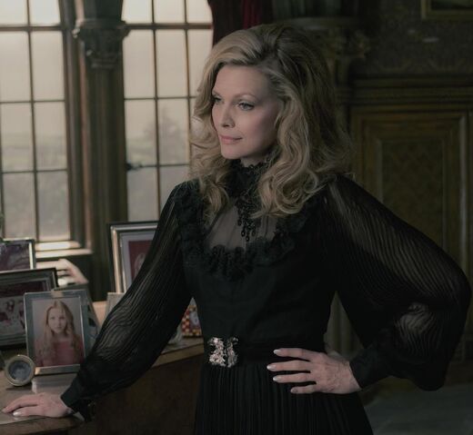 File:ElizabethCollinsStoddard.jpg