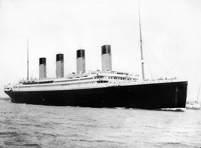 File:800px-RMS Titanic 3.jpg