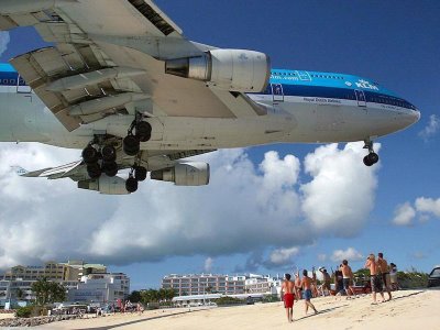 File:Klm-sxm.jpg