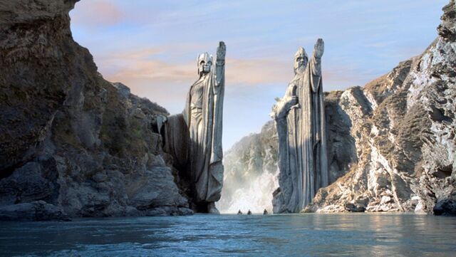 Bestand:Argonath-1-.jpg