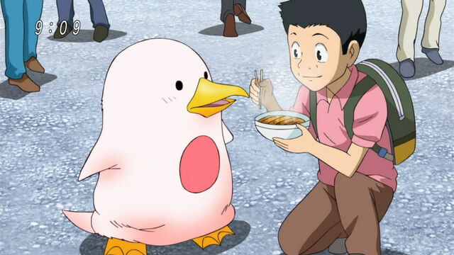 File:Komatsu feeding Yun.jpg