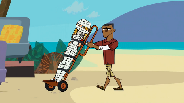 File:Blaineley Injured.png
