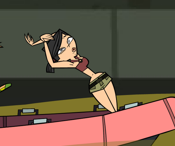 File:Heather - Chomp Sewey.png