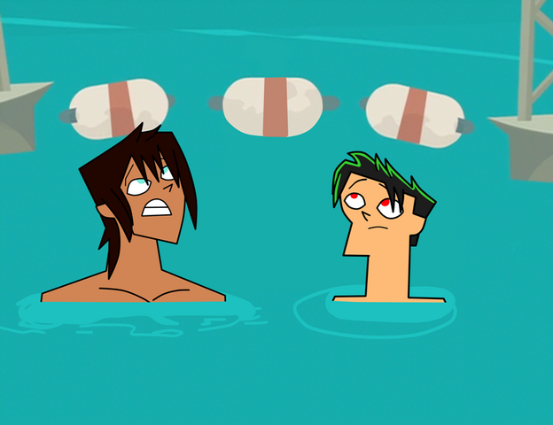 File:ErickandBoxeobserves.png