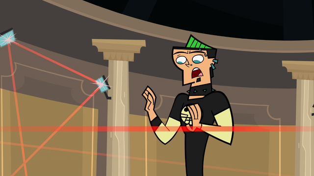 File:Duncangetscut.png