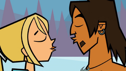 BridgeAlejandroAlmostKiss