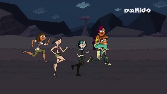 File:Team Amazon Runs in The Ex-Files.png