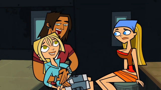 File:AlejandroSavesBridgette.png