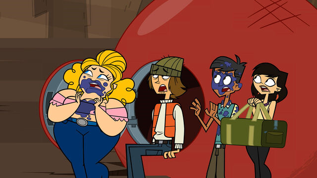 File:SugShawnDaveSky.jpg