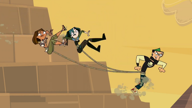 File:AnEnragedDuncanGoesDownThePyramid.png