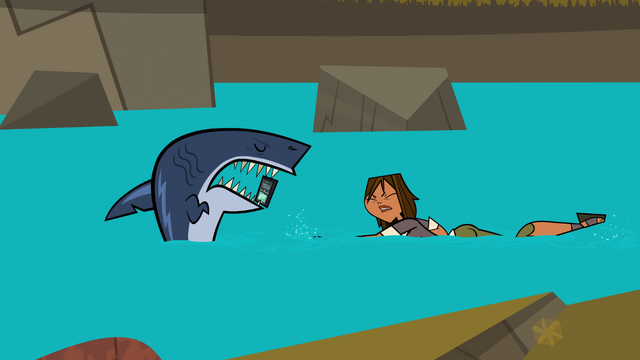 File:CourtneyChasingAfterShark.png