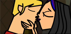 JarrodAndJessieKiss