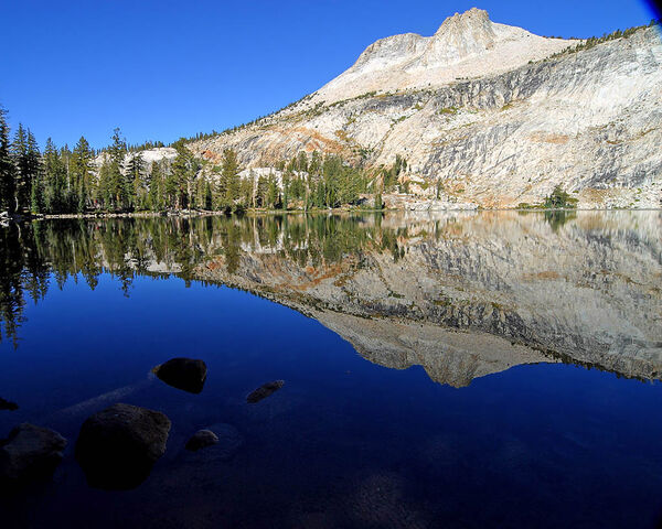 File:Mountain wallpaper-2.jpg
