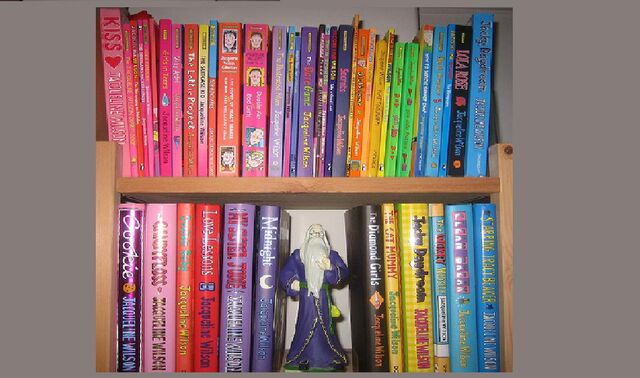 File:Tracybeakerbooks.jpg