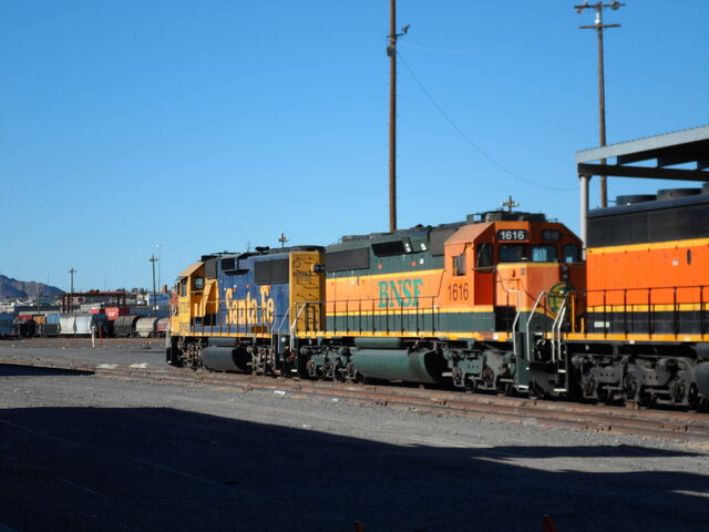 File:BNSF Yard units.jpg