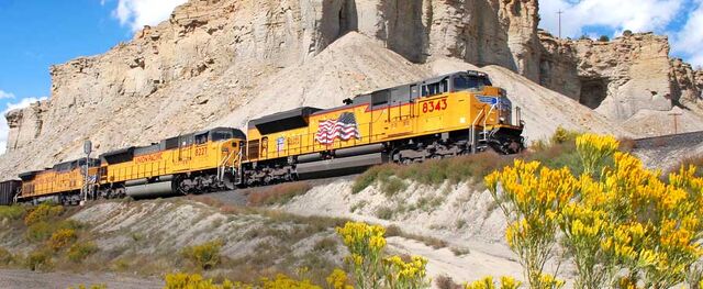 File:UP SD70ACe, SD90MAC, and AC4400CW.jpg