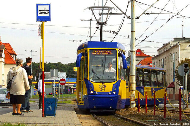 Plik:Konstal805NaNG.jpg