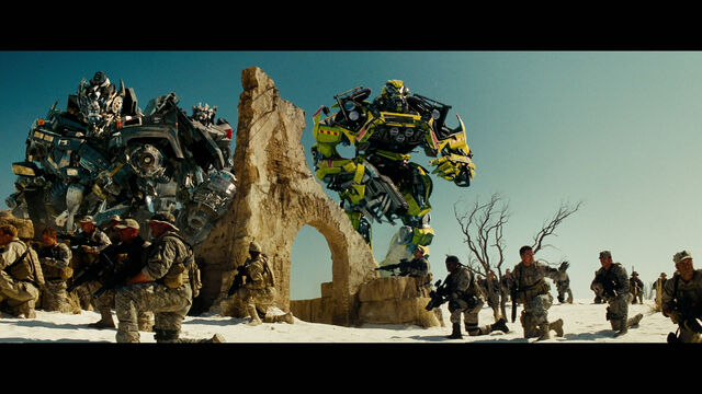 File:Rotf-autobots-film-egypt-1.jpg